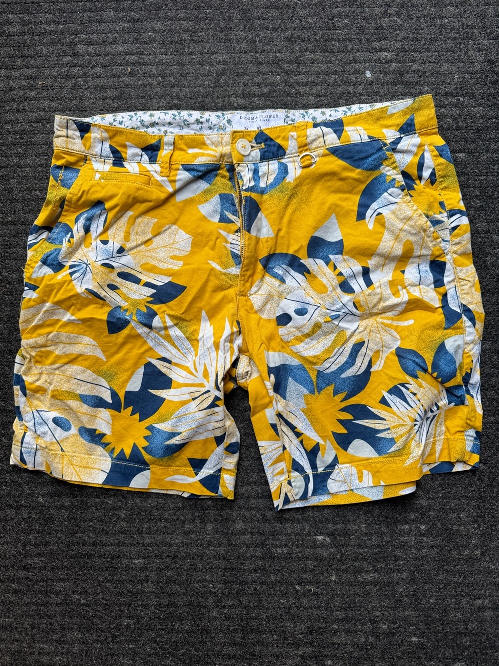 Denim & Flower Men's Yellow Tropical Flat Front Shorts